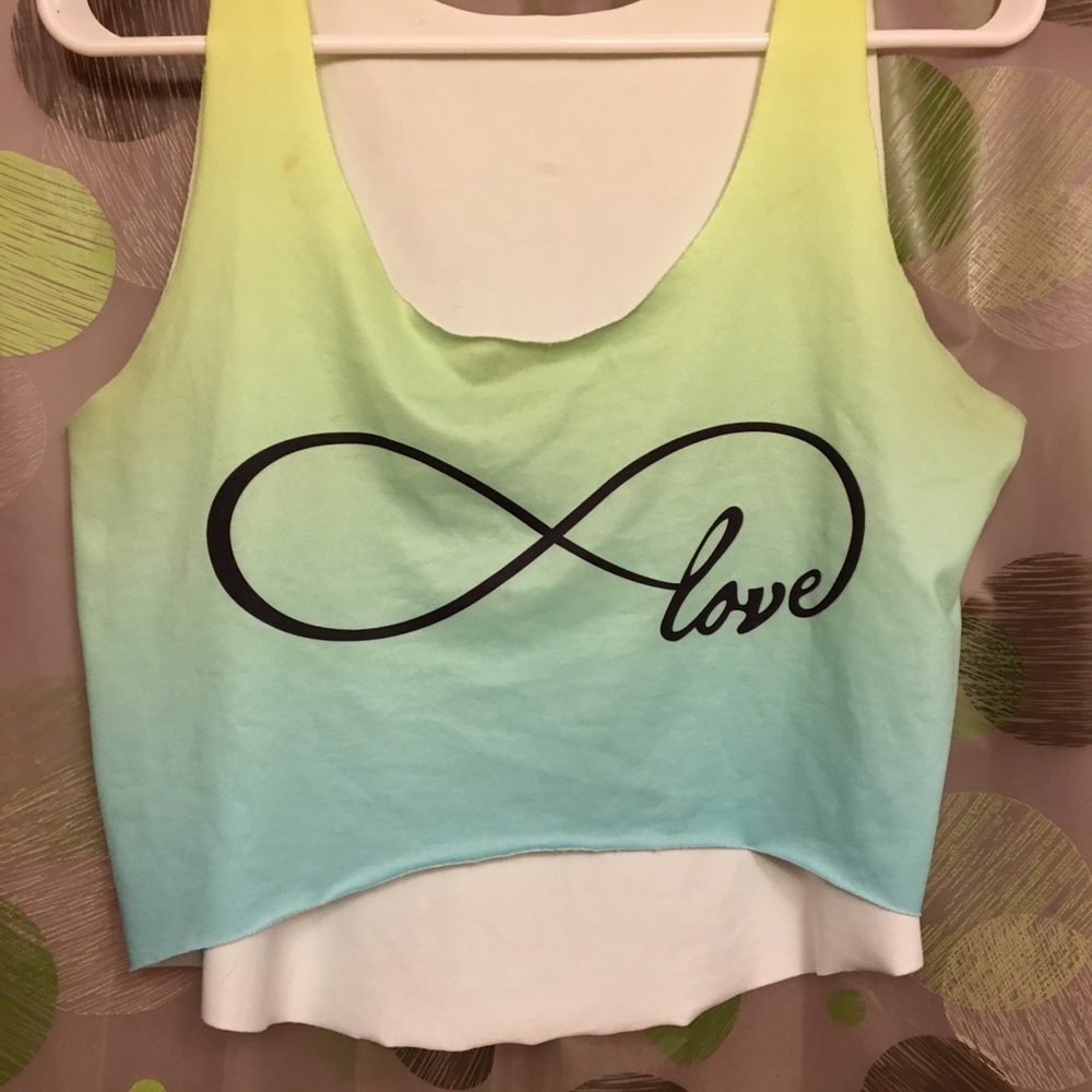 Crop top 88% polyester 12% spandex size 9 shirt